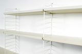 Boekenplank Nisse Strinning