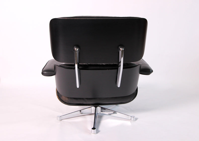 Lounge Chair Charles and Ray Eames