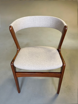 Set van 4 eetkamerstoelen, Kai Kristiansen, model T21, grijze bekleding, jaren '60