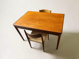 Vintage Designs Pastoe eettafel van Cees Braakman in teakhout met uitschuifbaar blad en houten stoelen